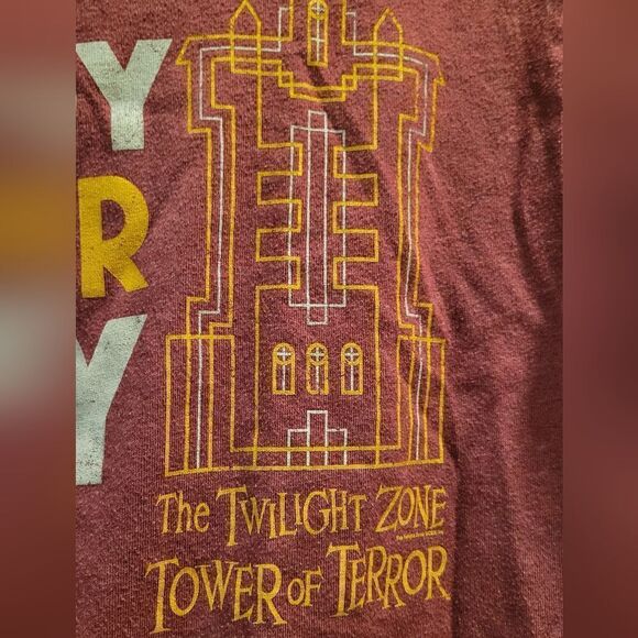Disney Parks Twilight Zone Tower of Terror 'Enjoy Your Stay' T-Shirt Small - Picture 4 of 6